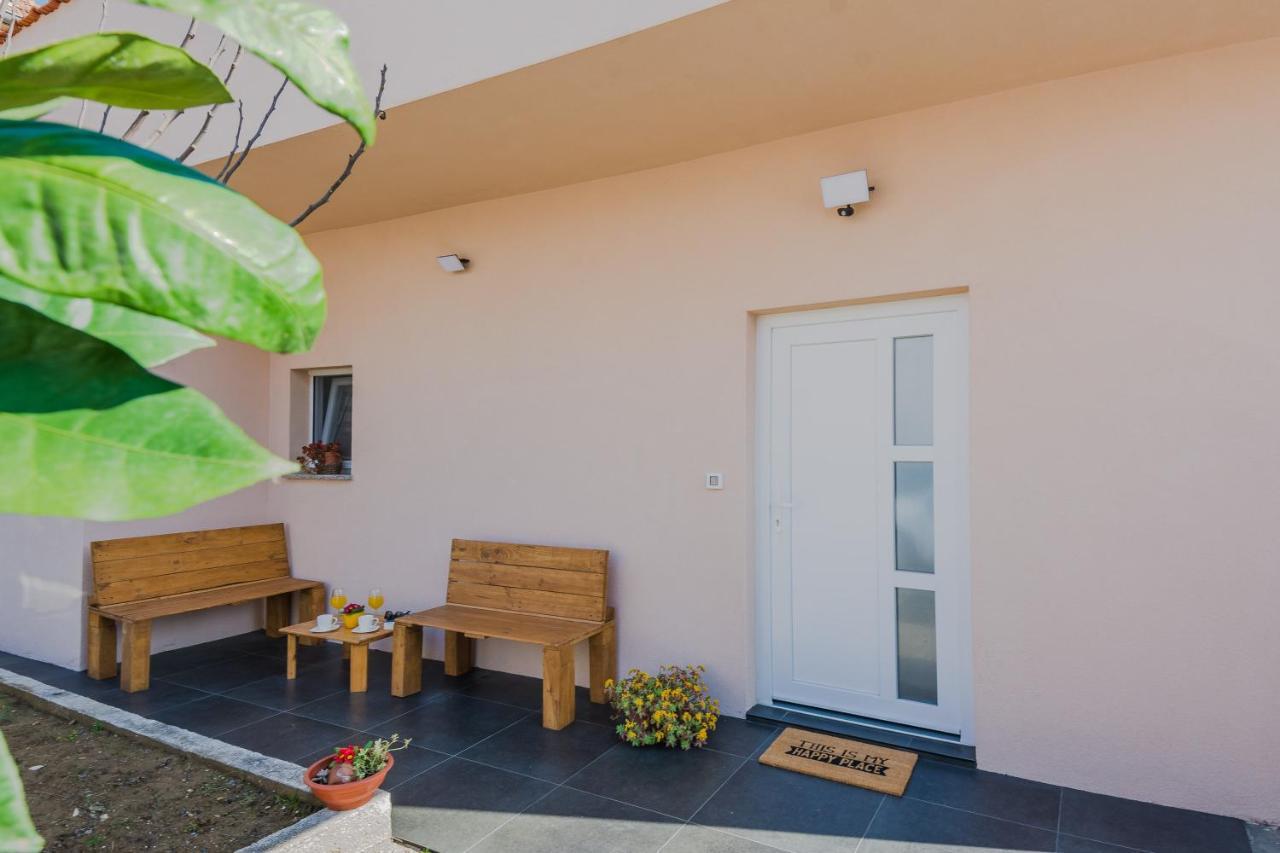 Lovely Apartment M&K In Peaceful Area - Zadar Eksteriør bilde