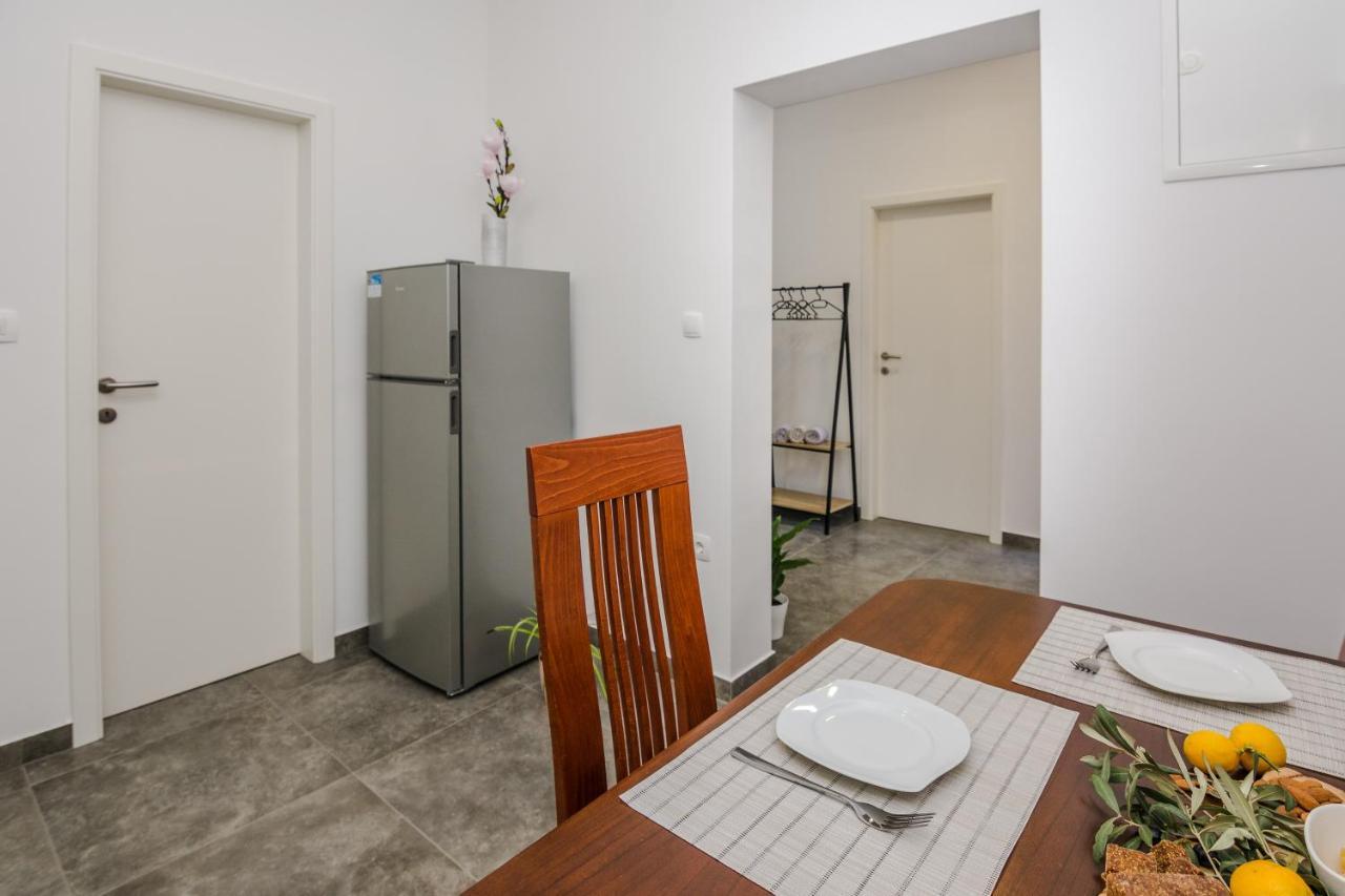 Lovely Apartment M&K In Peaceful Area - Zadar Eksteriør bilde