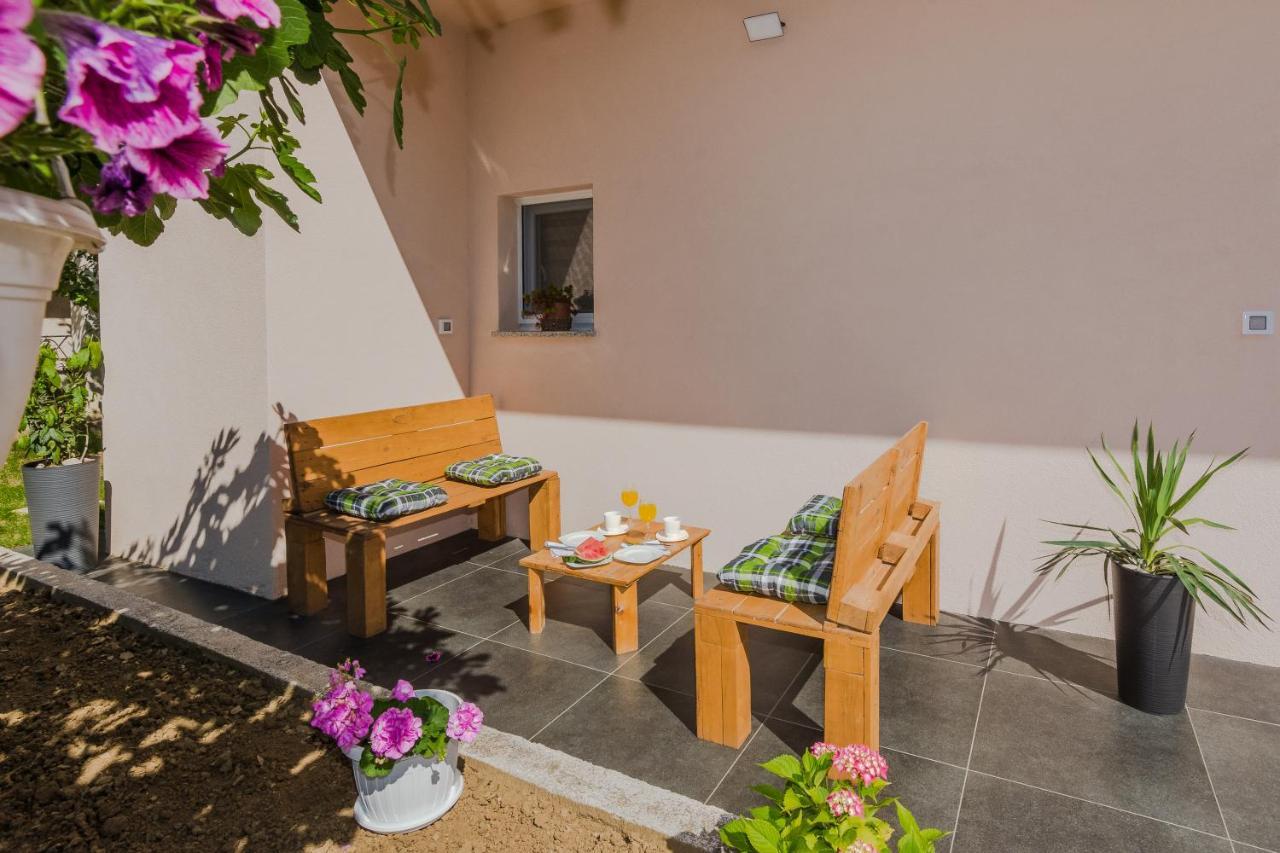 Lovely Apartment M&K In Peaceful Area - Zadar Eksteriør bilde