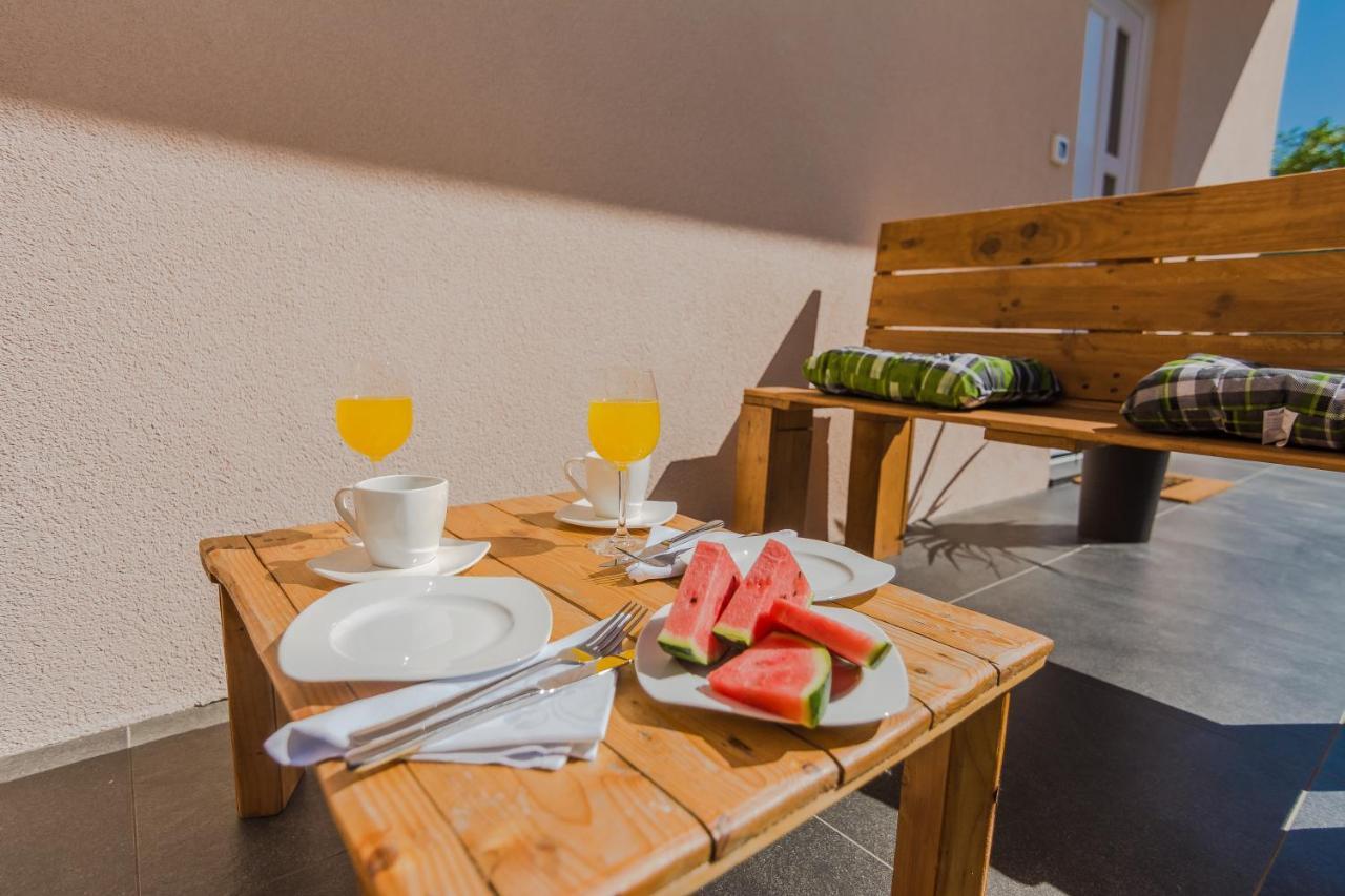 Lovely Apartment M&K In Peaceful Area - Zadar Eksteriør bilde
